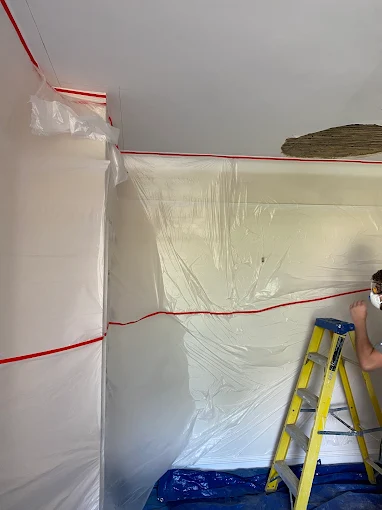 Room fully sheeted dust protection