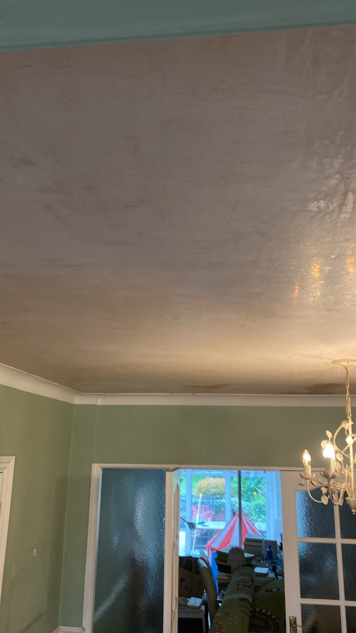 Ceiling finished above decorated walls, after