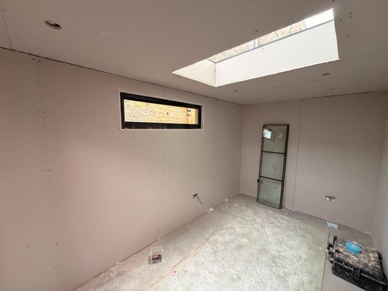 Extension walls and ceiling dried out, after
