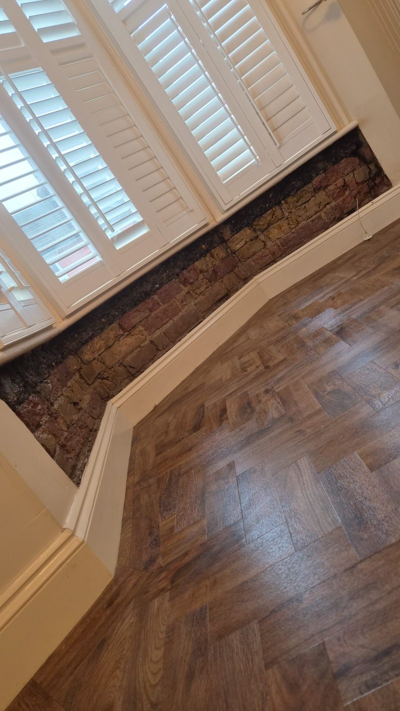 Bay window brick, during