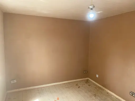 Bedroom fully skimmed opposite corner