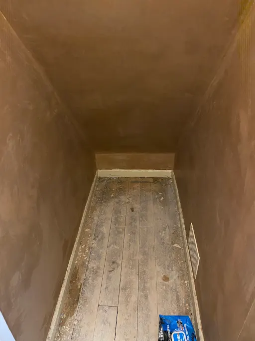 Alcove cupboard skimmed finished