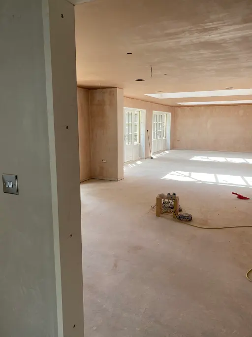 Open plan extension skimmed wide
